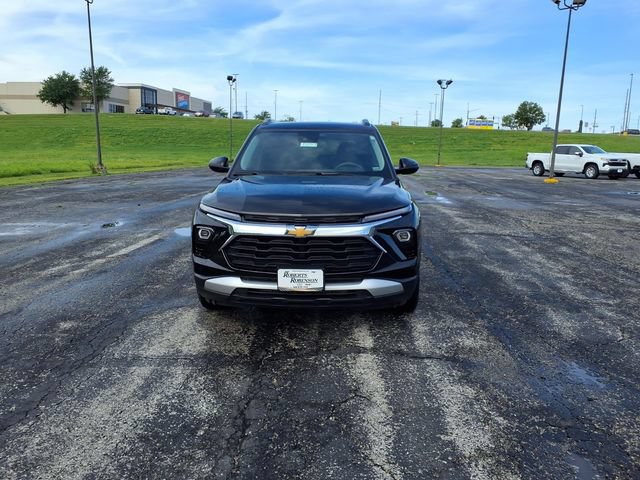 Used 2025 Chevrolet TrailBlazer LT AWD/4WD image 44