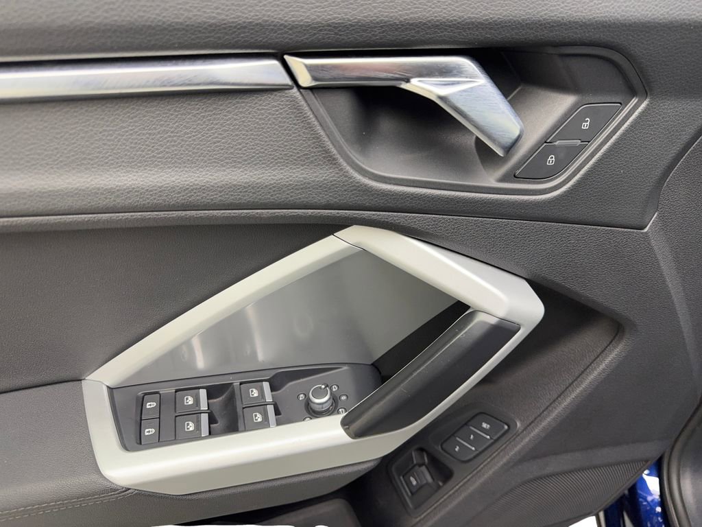 Used 2022 Audi Q3 2.0T Premium w/ Convenience Package image 32