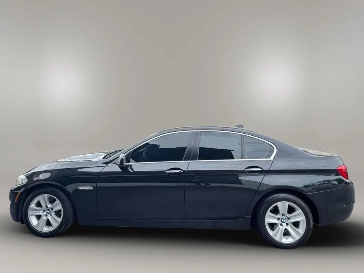 Used 2012 BMW 528i Sedan RWD image 5