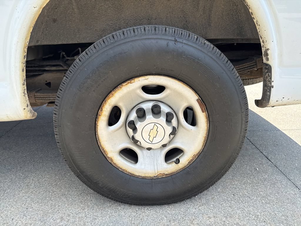 Used 2021 Chevrolet Express 3500 w/ Driver Convenience Package RWD image 49