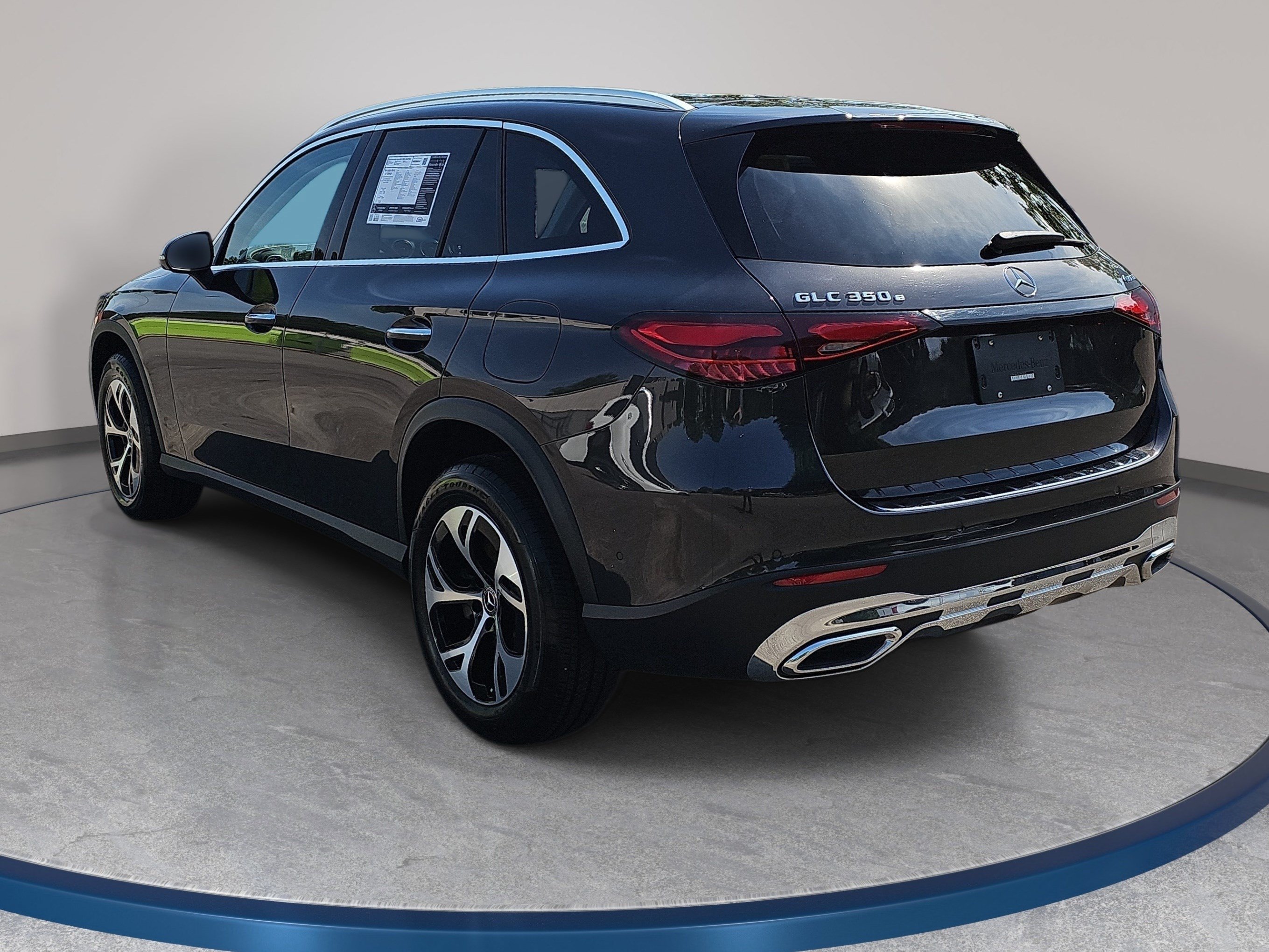 Certified 2026 Mercedes-Benz GLC 350e 4MATIC image 8