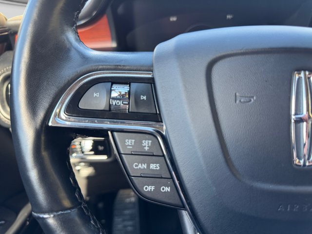 Used 2023 Lincoln Nautilus Reserve AWD/4WD image 13