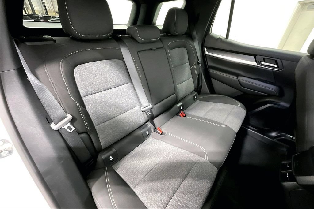 Used 2025 GMC Terrain Elevation FWD image 32
