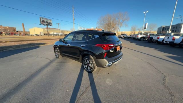 Used 2022 Kia Seltos SX w/ Sunroof Package image 6