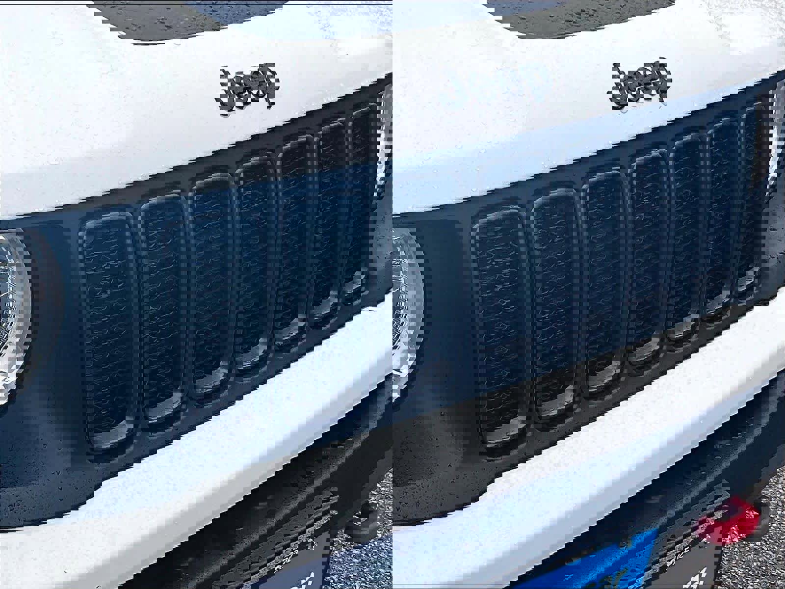 Used 2023 Jeep Renegade Trailhawk image 31