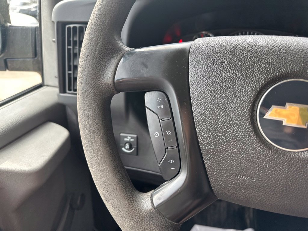 Used 2011 Chevrolet Express 3500 RWD image 27