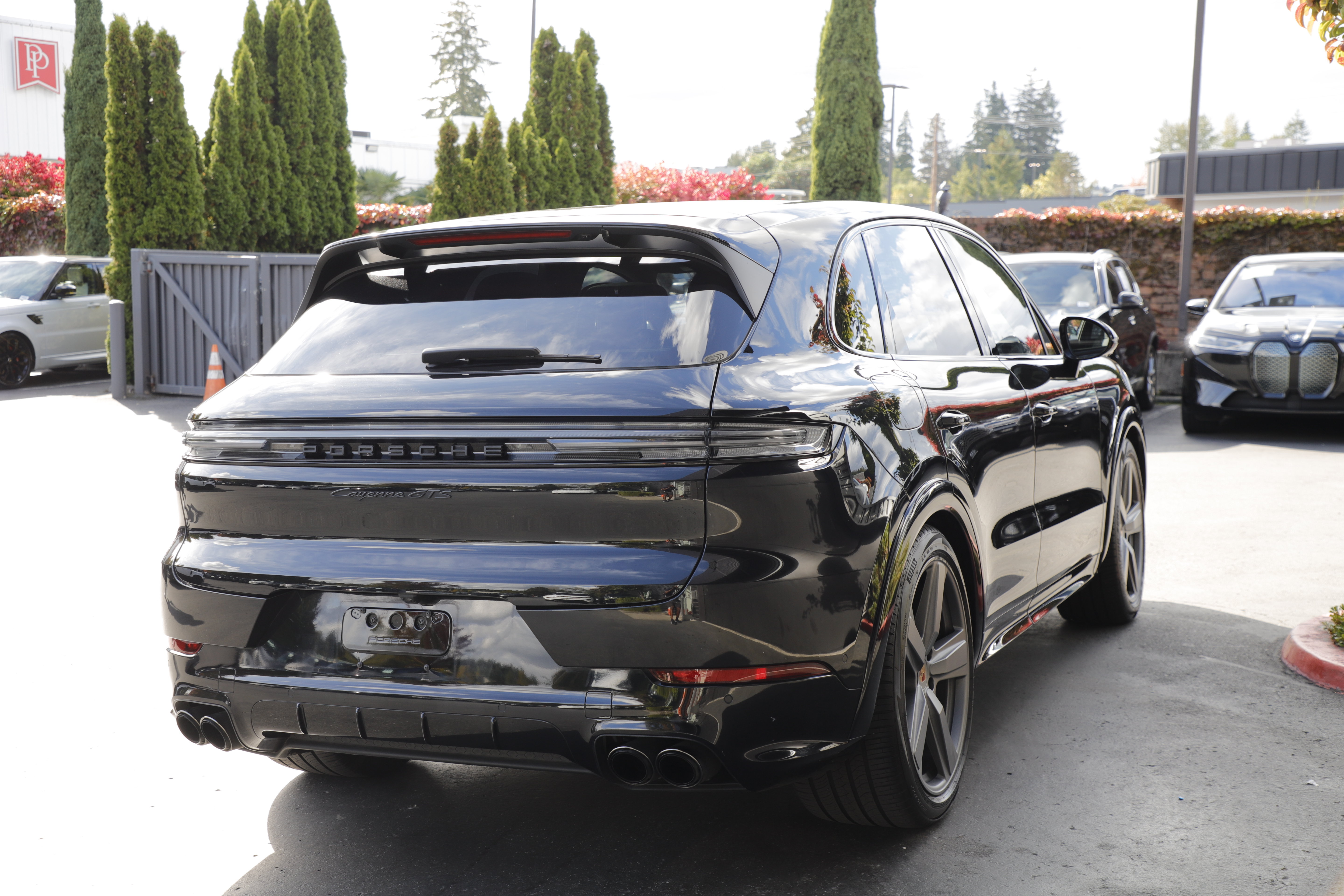 Used 2025 Porsche Cayenne GTS AWD/4WD image 6