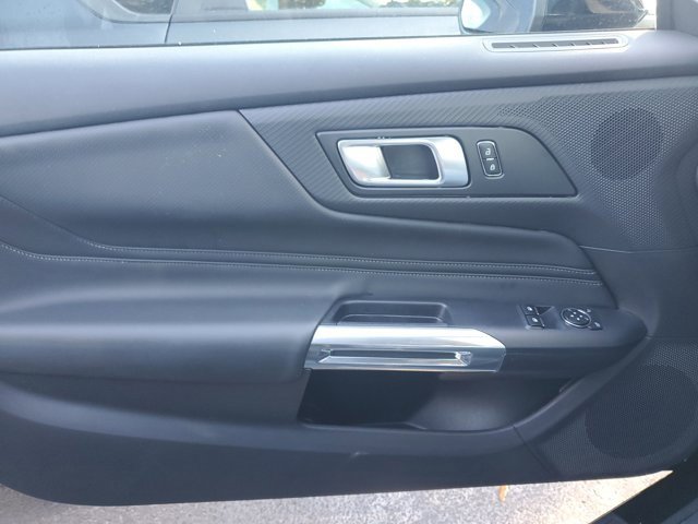 Used 2025 Ford Mustang Premium image 11