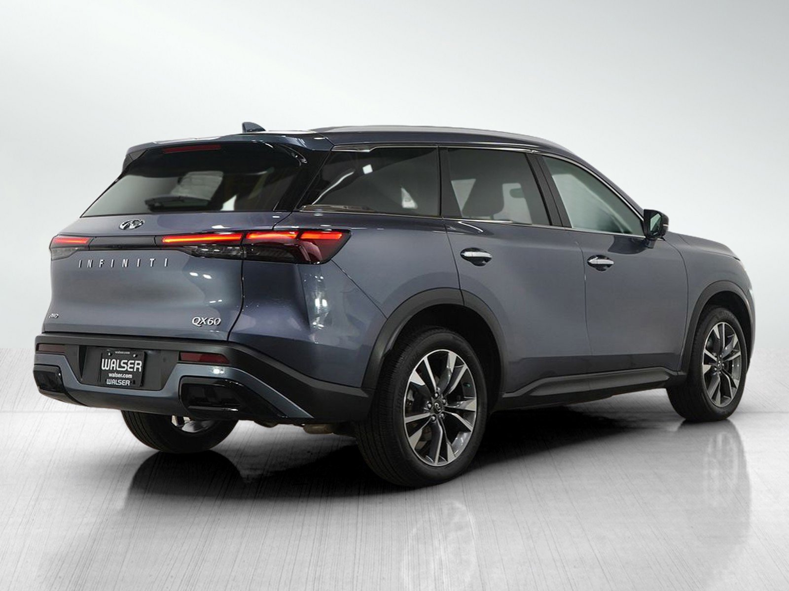 Used 2023 INFINITI QX60 Luxe image 5