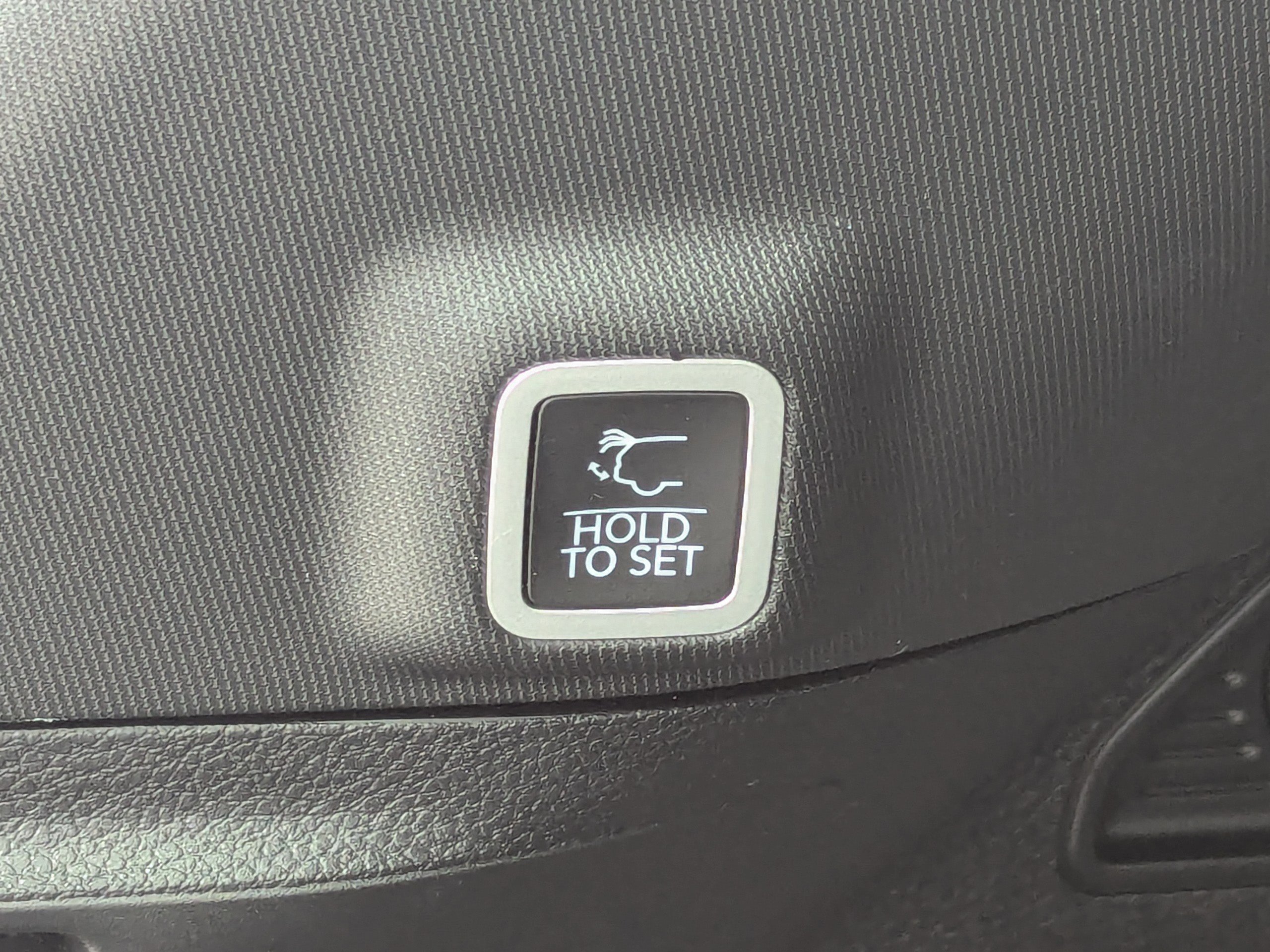 Certified 2023 Jeep Grand Cherokee Altitude image 16