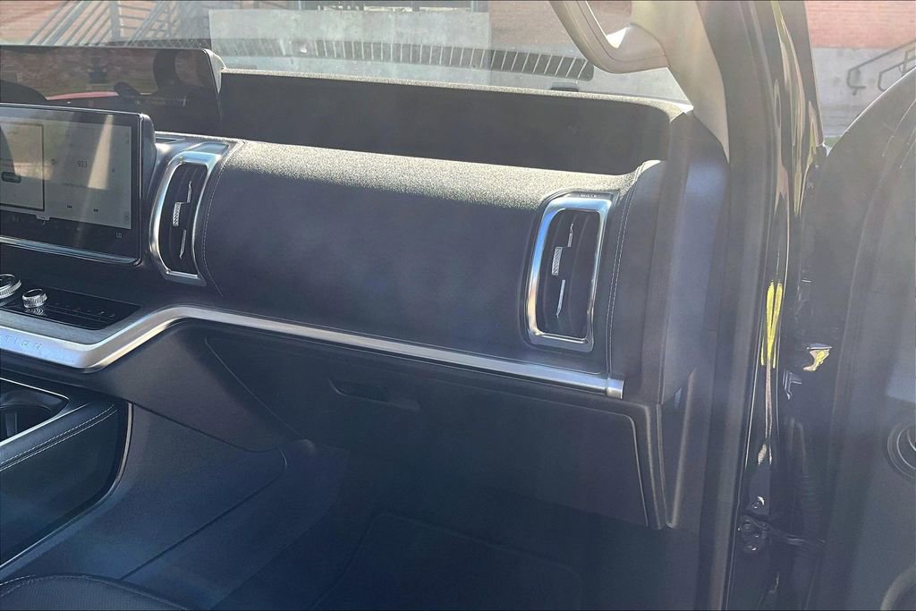 Used 2025 Ford Expedition Max Platinum image 21