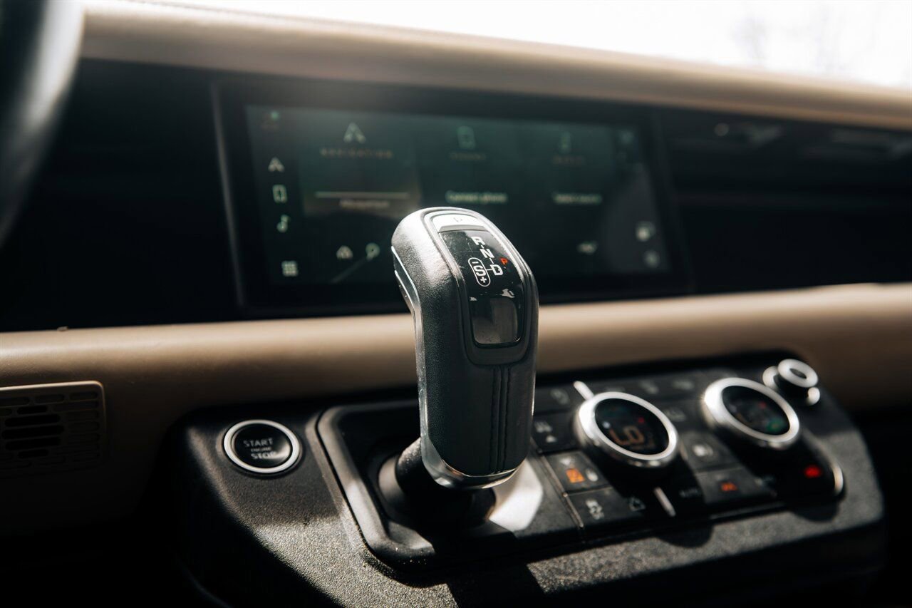 Used 2022 Land Rover Defender 110 X-Dynamic HSE image 31