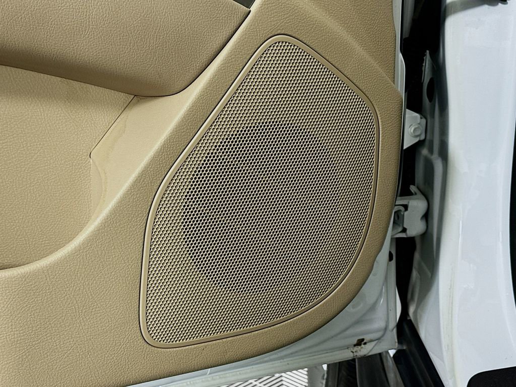 Used 2012 Hyundai Santa Fe GLS image 17