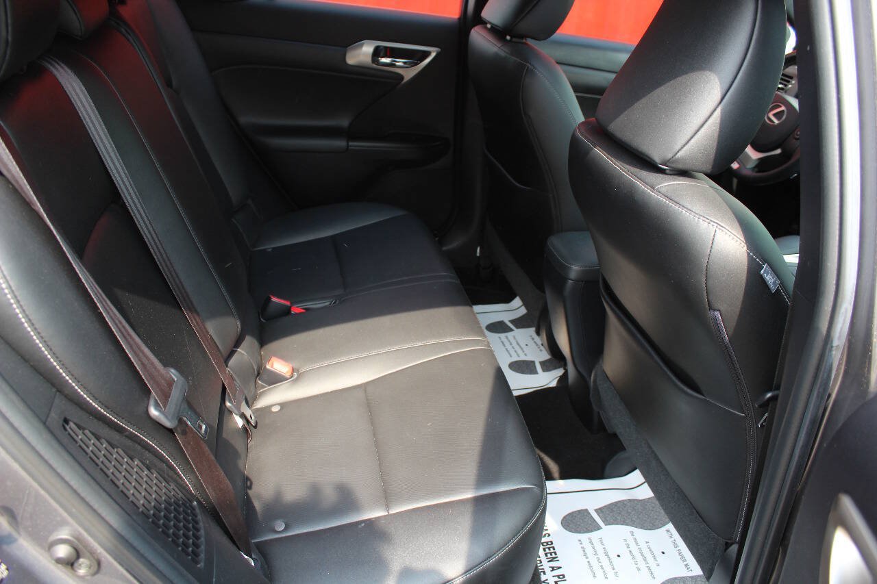 Used 2014 Lexus CT 200h w/ F Sport w/Nuluxe Interior FWD image 14