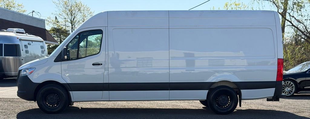 Used 2022 Mercedes-Benz Sprinter 2500 image 8