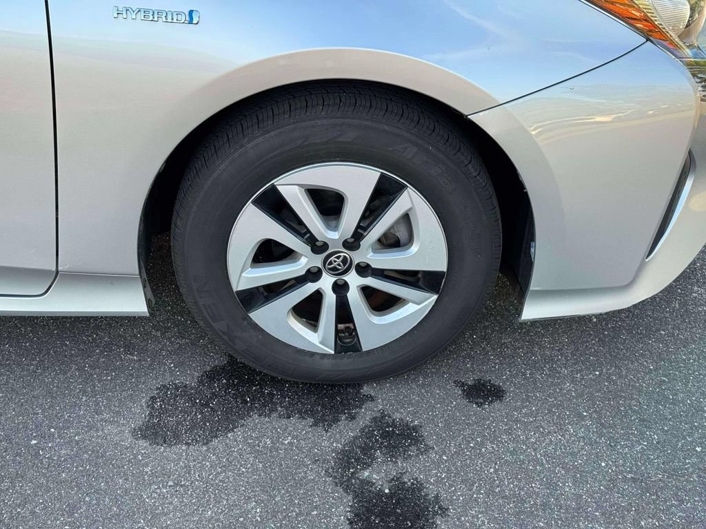 Used 2017 Toyota Prius Four FWD image 11