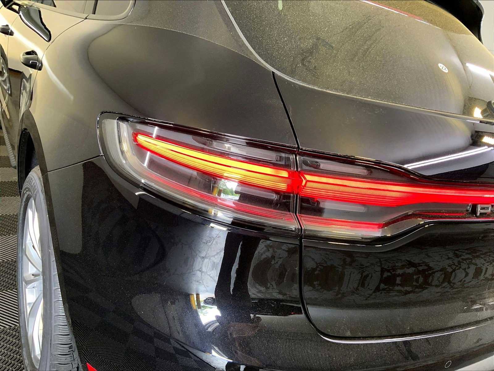 New 2025 Porsche Macan AWD/4WD image 18