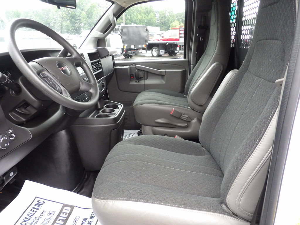 Used 2025 GMC Savana 2500 w/ Driver Convenience Package RWD image 17