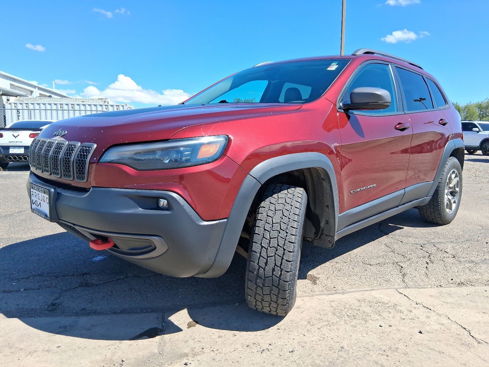 Used 2020 Jeep Cherokee Trailhawk w/ Cold Weather Group AWD/4WD image 1