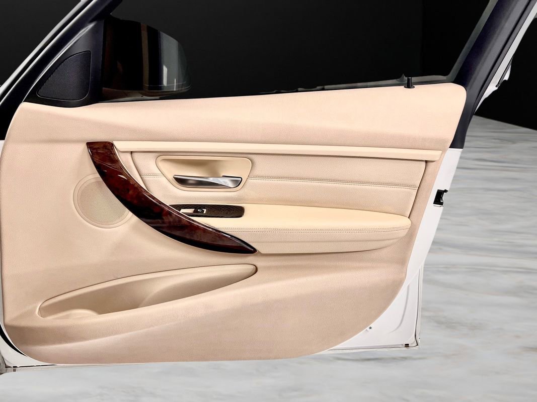 Used 2014 BMW 328i xDrive Sedan AWD/4WD image 35