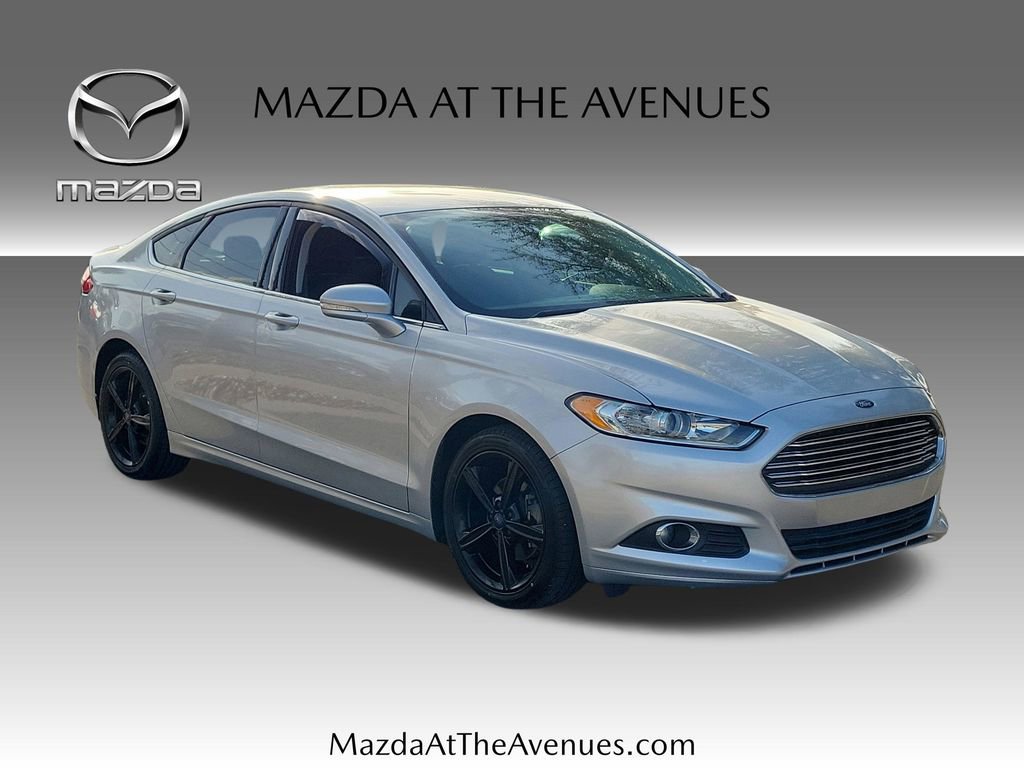 Used 2016 Ford Fusion SE image 3