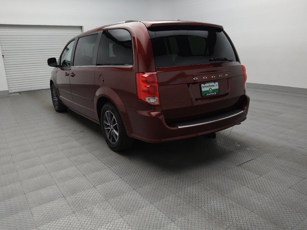 Used 2017 Dodge Grand Caravan SXT FWD image 5