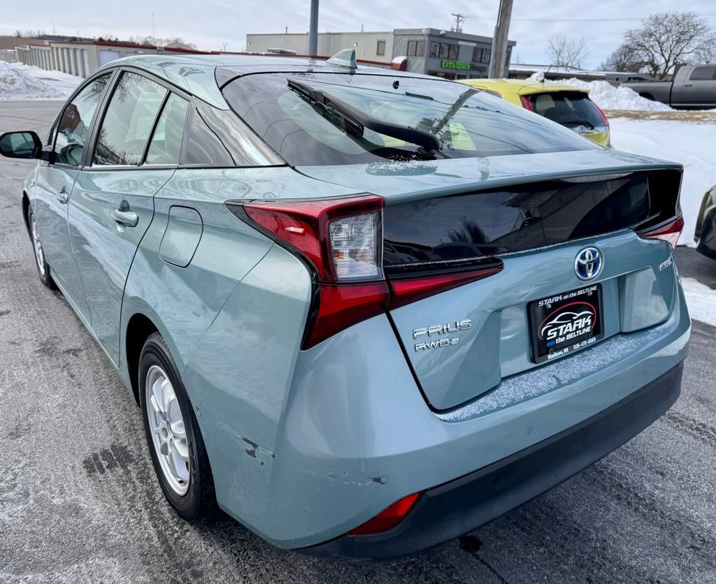Used 2019 Toyota Prius LE image 5