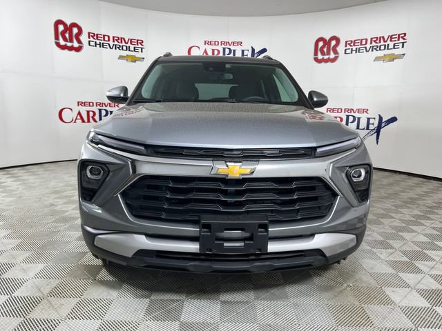 Used 2025 Chevrolet TrailBlazer LT AWD/4WD image 2
