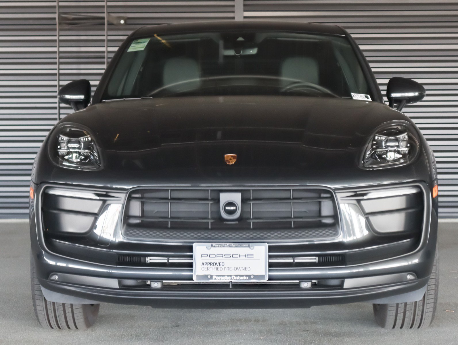 Certified 2026 Porsche Macan AWD/4WD image 8