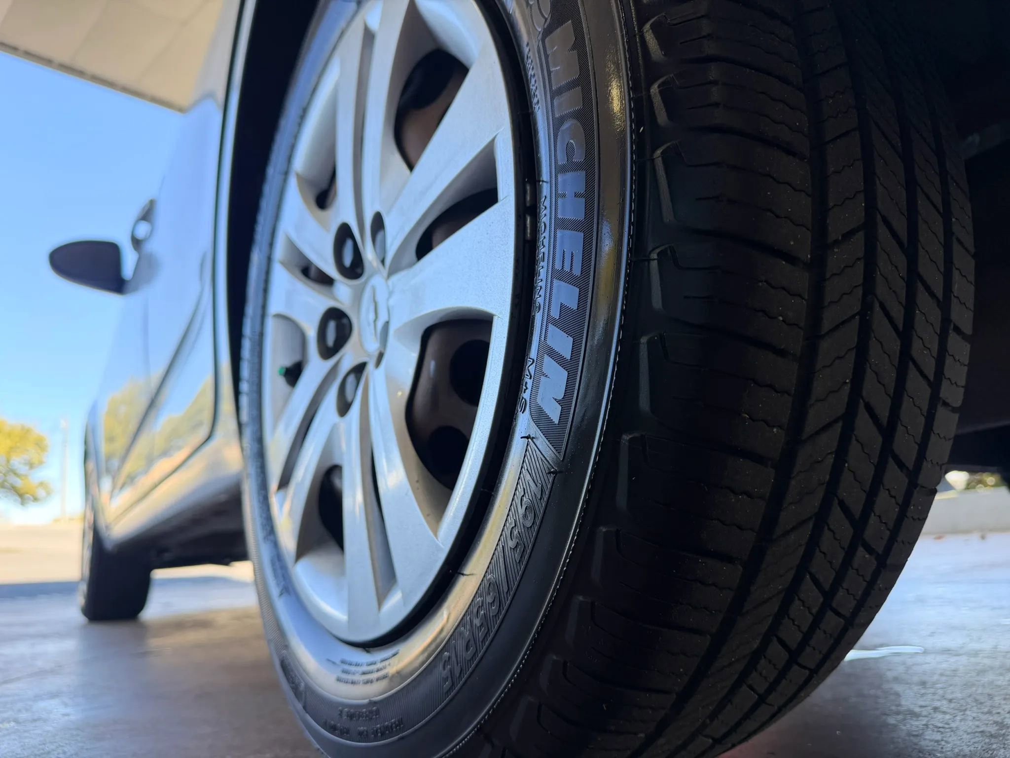 Used 2018 Chevrolet Sonic LS image 24