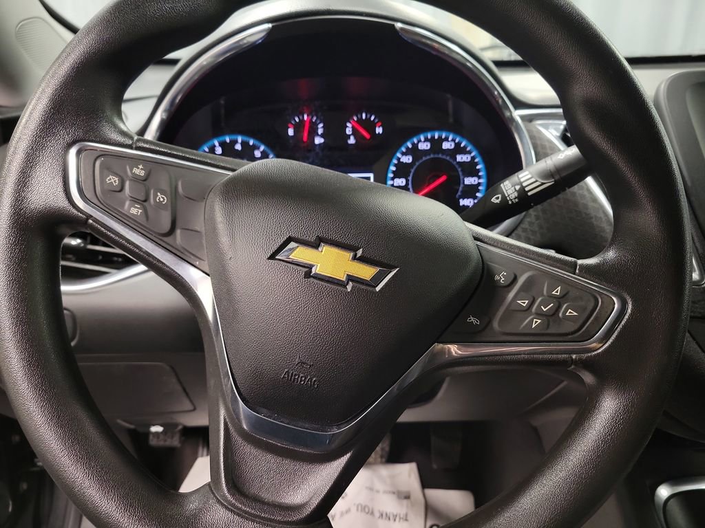 Used 2018 Chevrolet Malibu LT image 18