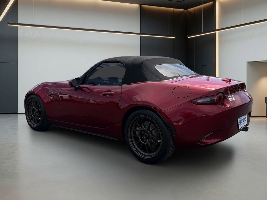 Used 2019 MAZDA MX-5 Miata Grand Touring w/ GT-S Package RWD image 3