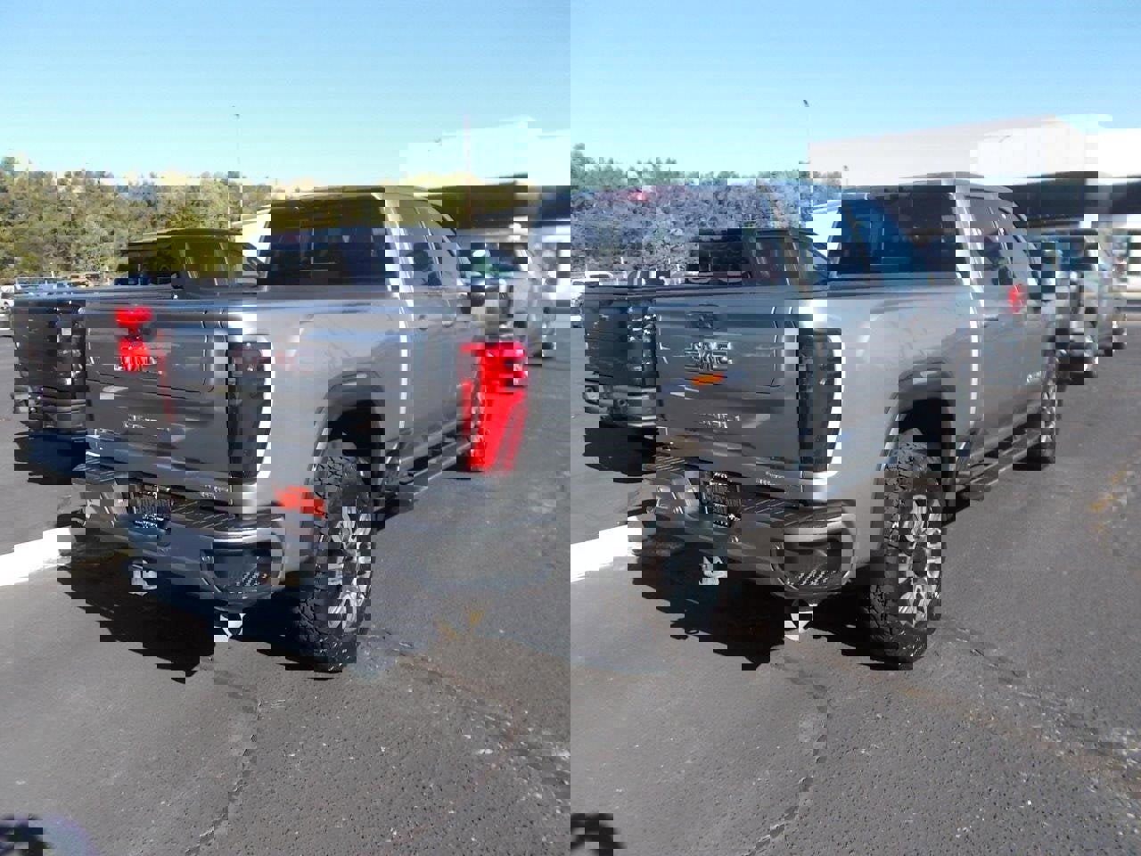 Used 2024 GMC Sierra 2500 Denali w/ Denali Reserve Package image 3