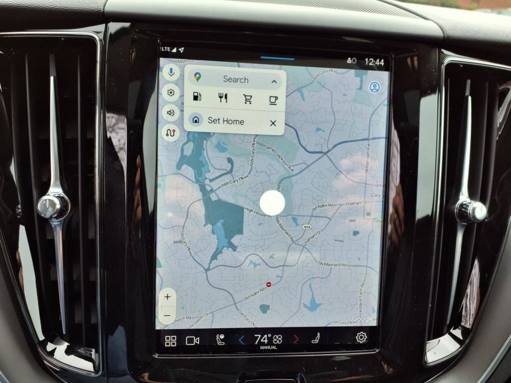 New 2025 Volvo XC60 B5 Core w/ Climate Package image 19