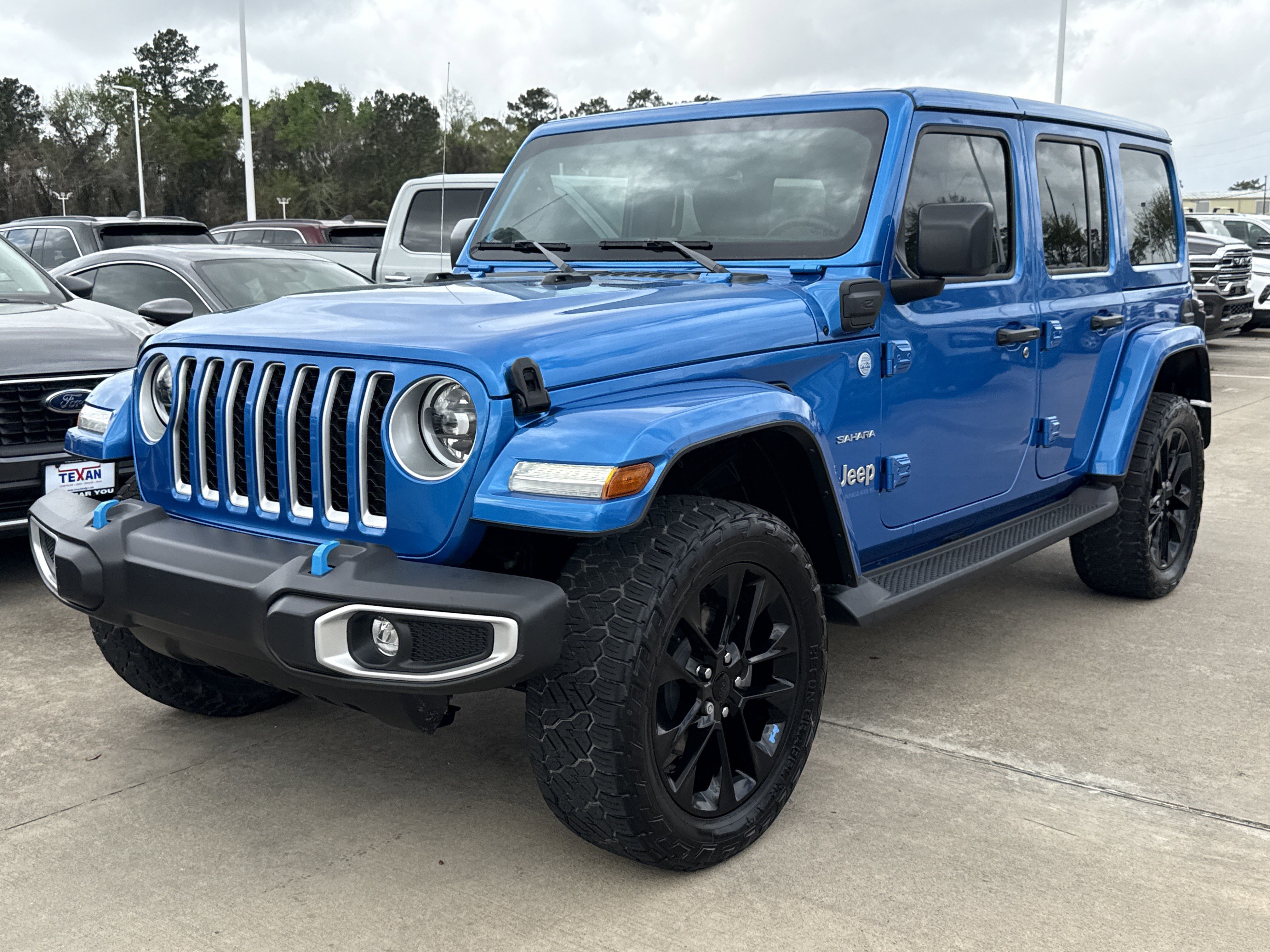 Used 2023 Jeep Wrangler Sahara w/ Cold Weather Group image 2