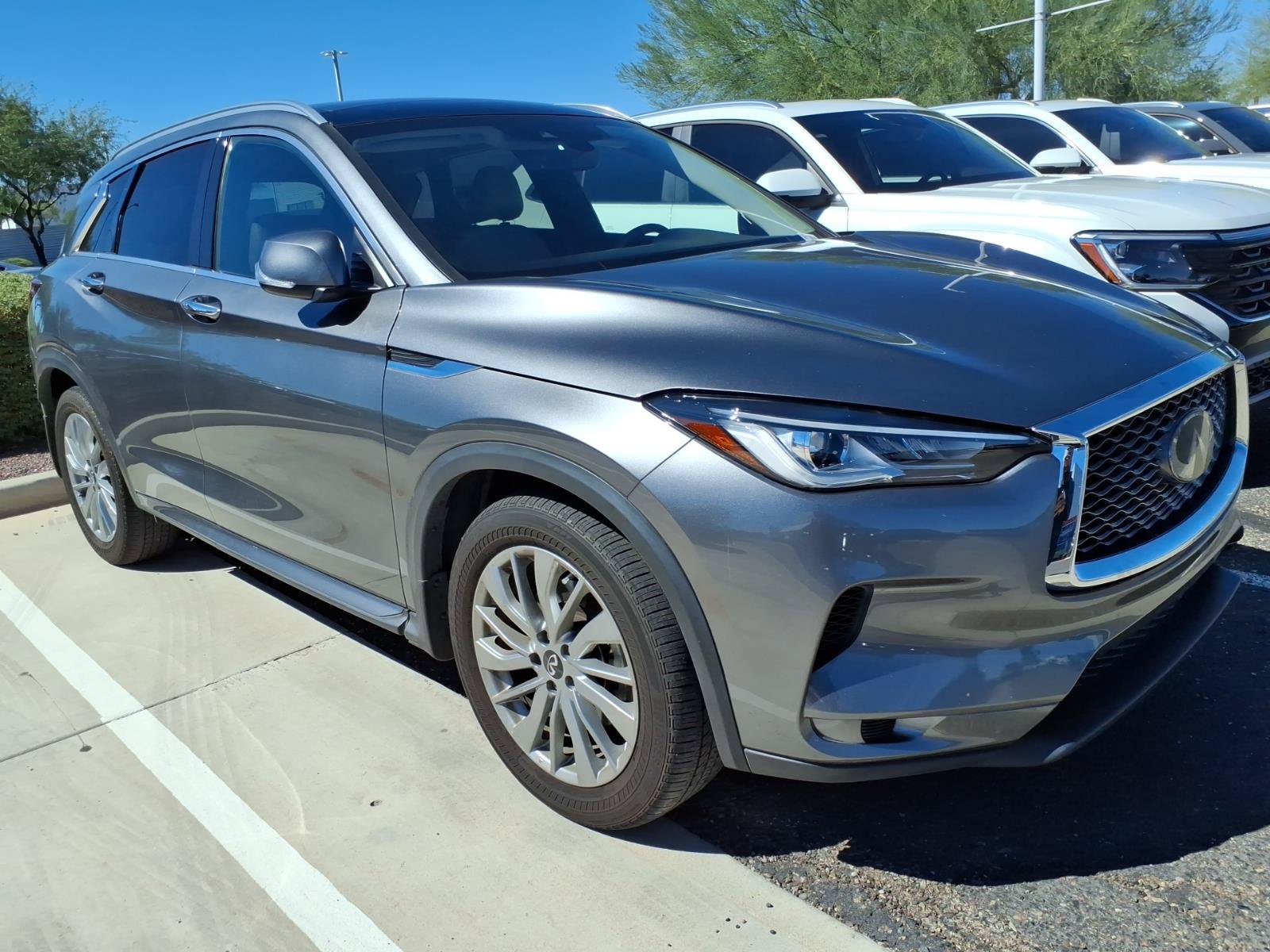 Used 2023 INFINITI QX50 Luxe FWD image 2