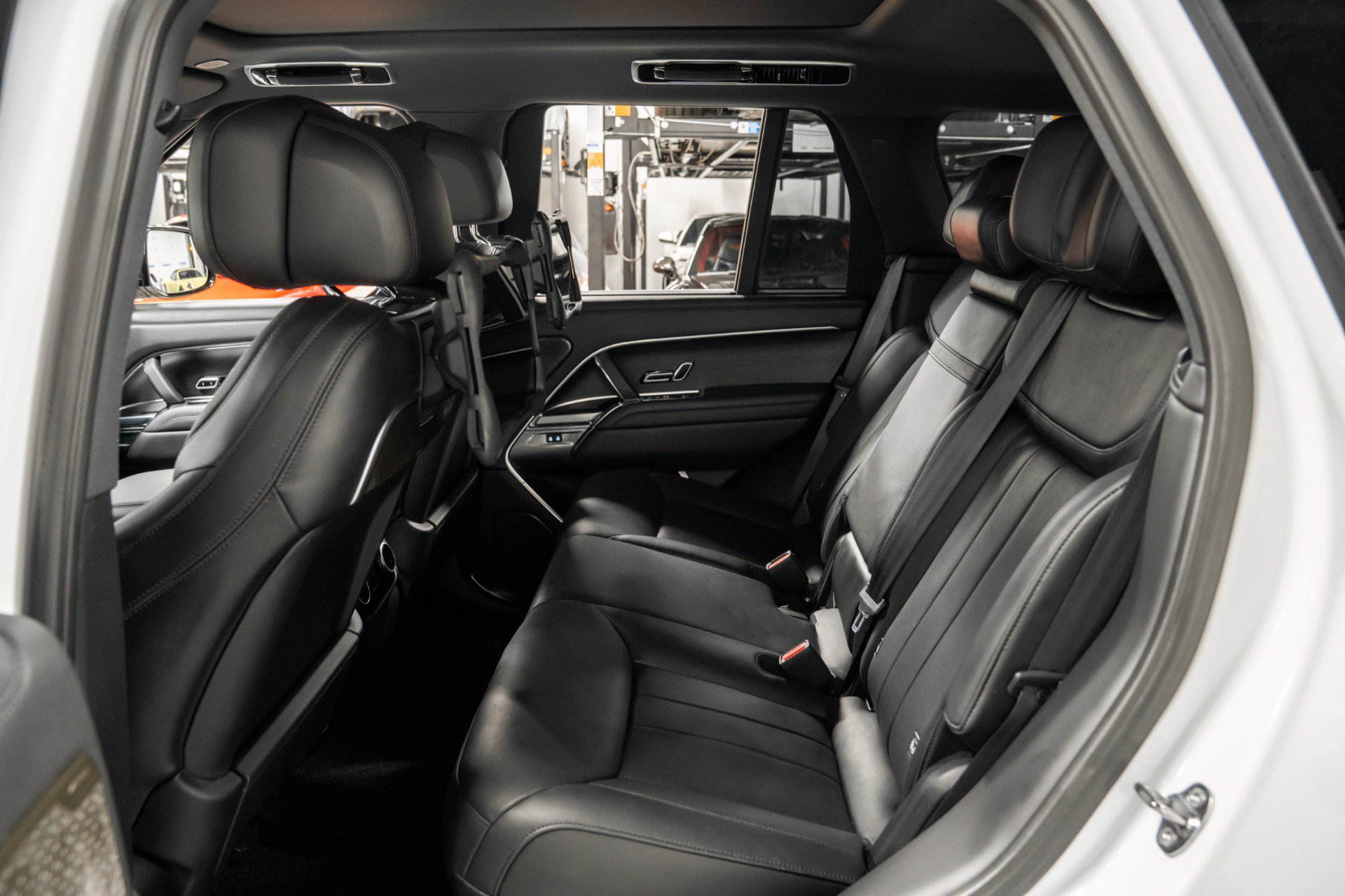 Used 2024 Land Rover Range Rover Autobiography AWD/4WD image 15