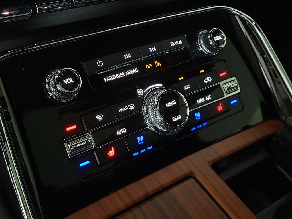 Certified 2023 Lincoln Navigator Reserve AWD/4WD image 32