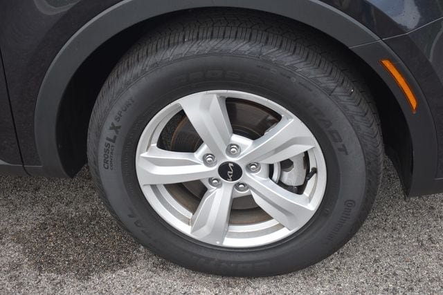 New 2026 Kia Sorento LX FWD image 12
