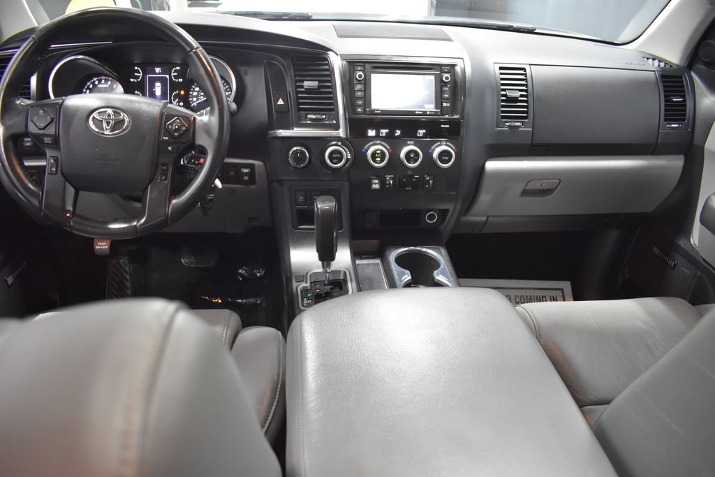 Used 2018 Toyota Sequoia Limited w/ Safety & Convenience Package AWD/4WD image 4