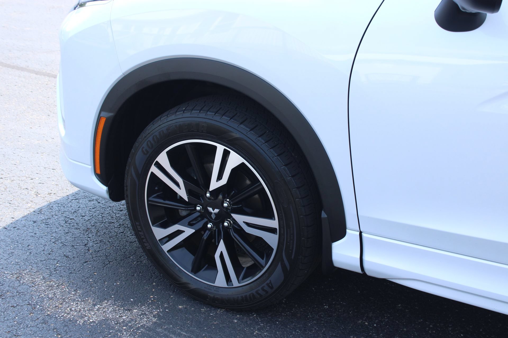 Used 2024 Mitsubishi Eclipse Cross SEL AWD/4WD image 11