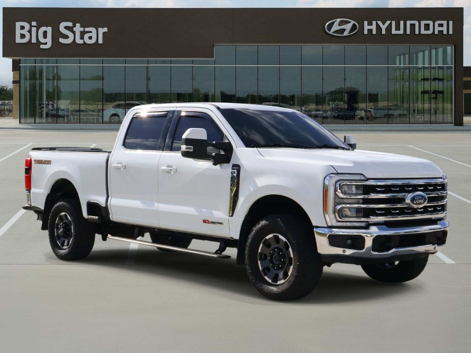 Used 2023 Ford F250 Lariat w/ Lariat Ultimate Package AWD/4WD image 6