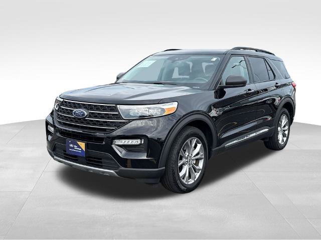 Certified 2023 Ford Explorer XLT w/ Equipment Group 202A AWD/4WD image 2