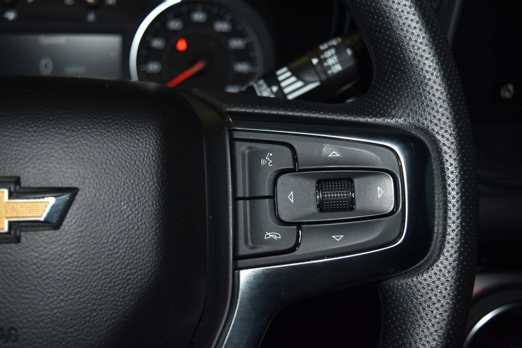 Used 2025 Chevrolet Blazer LT FWD image 9