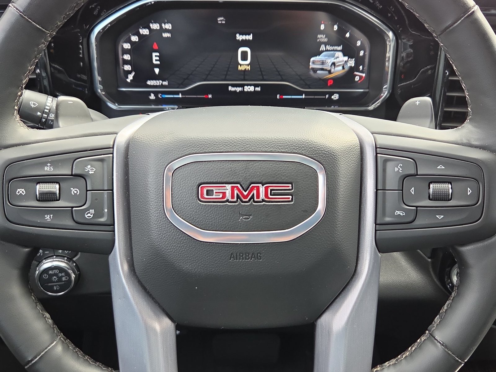 Used 2025 GMC Sierra 1500 Elevation w/ Elevation Premium Package AWD/4WD image 11