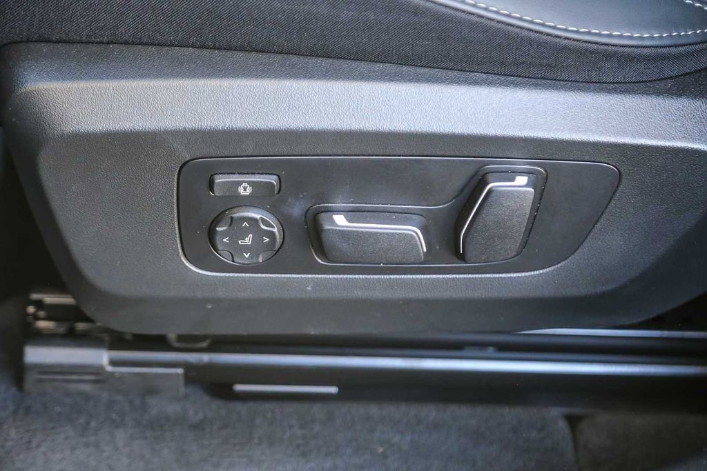 Used 2026 BMW X3 xDrive30 w/ M Sport Package image 19