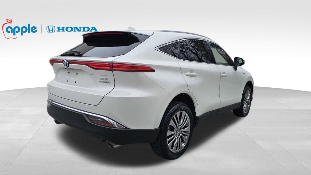 Used 2021 Toyota Venza XLE image 7