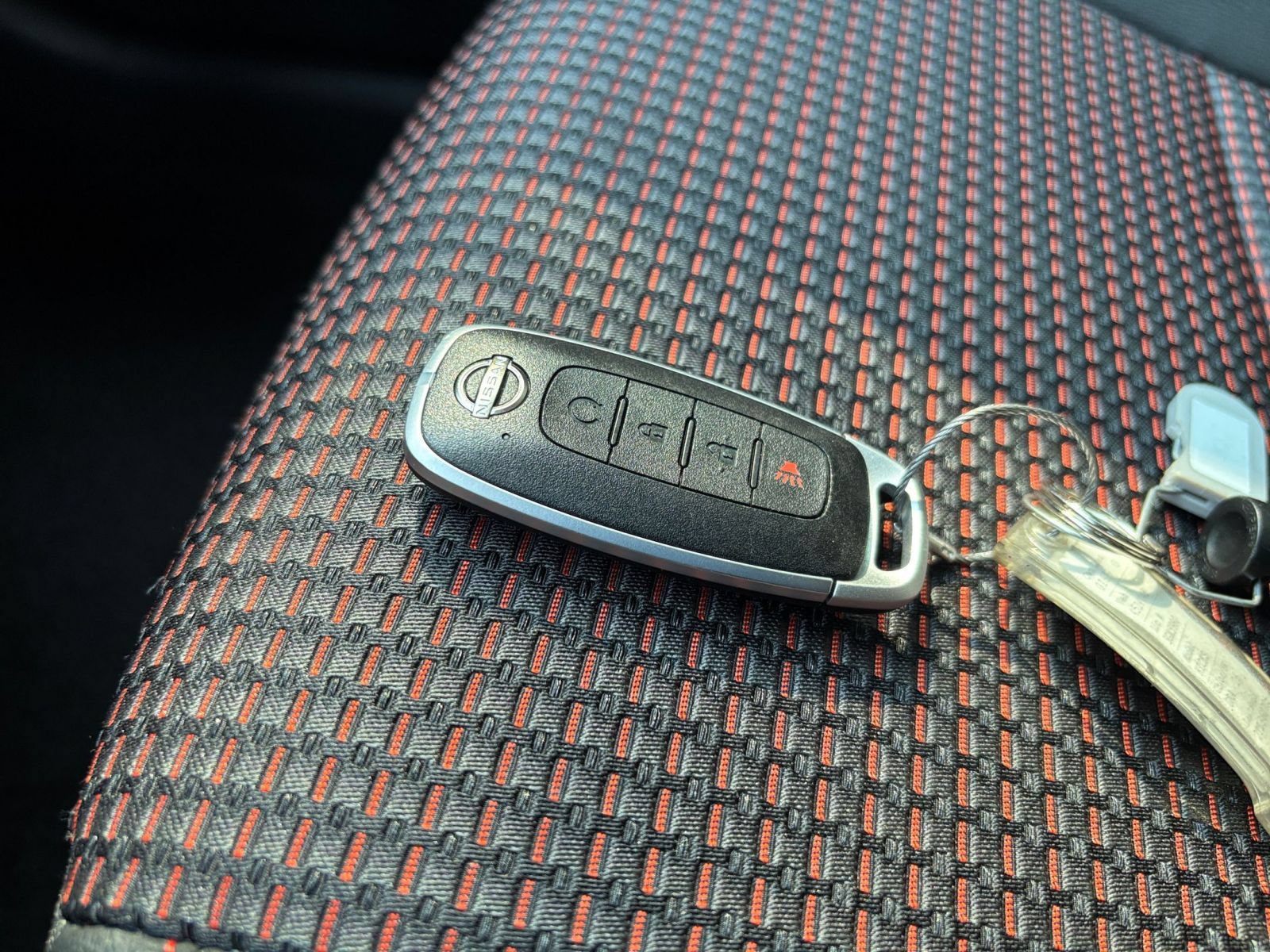 Used 2026 Nissan Kicks SR AWD/4WD image 21