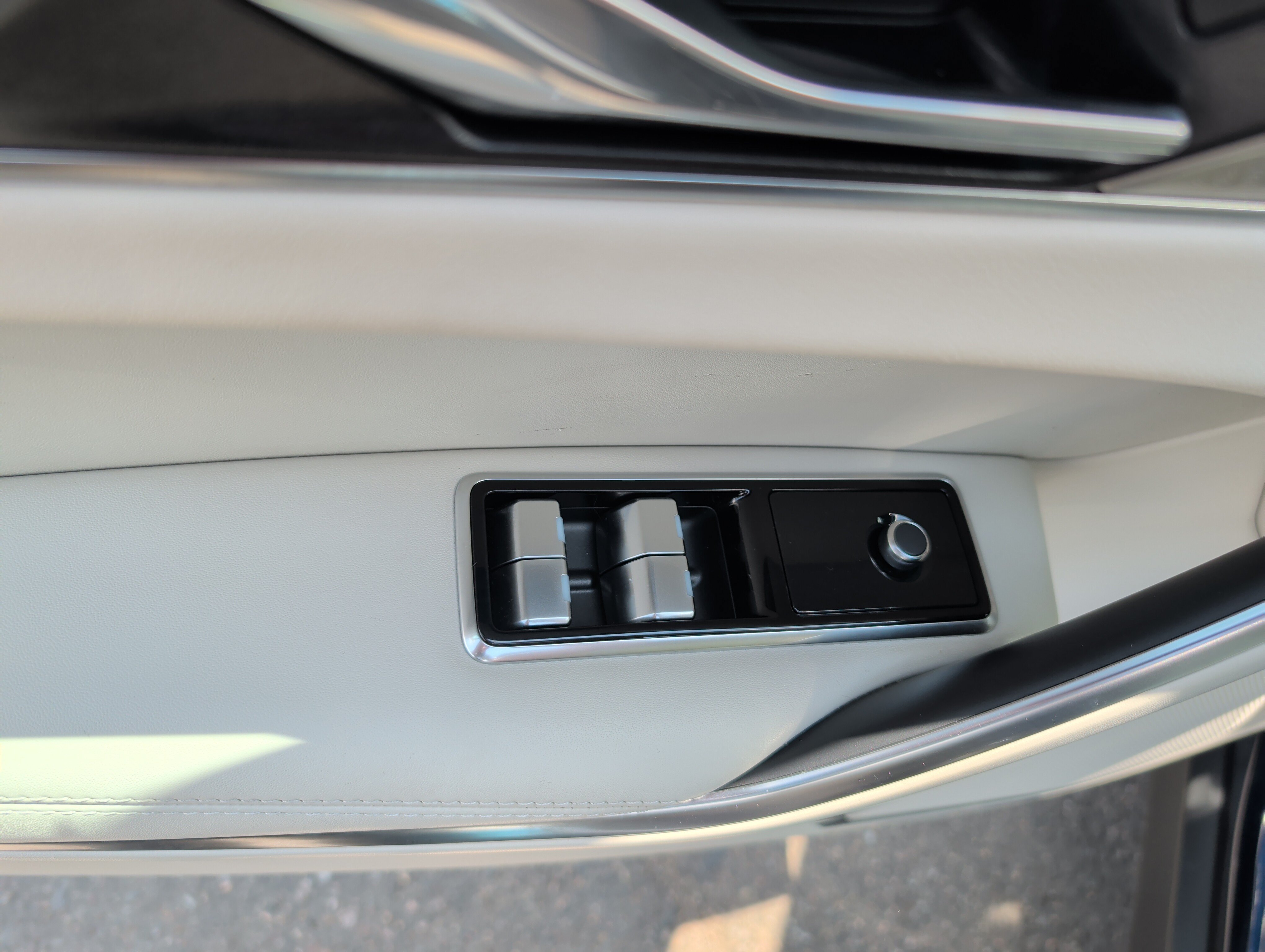 Certified 2022 Jaguar F-PACE S AWD/4WD image 15