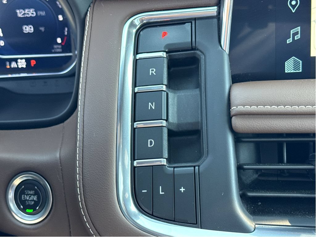 Used 2024 Chevrolet Tahoe High Country AWD/4WD image 23